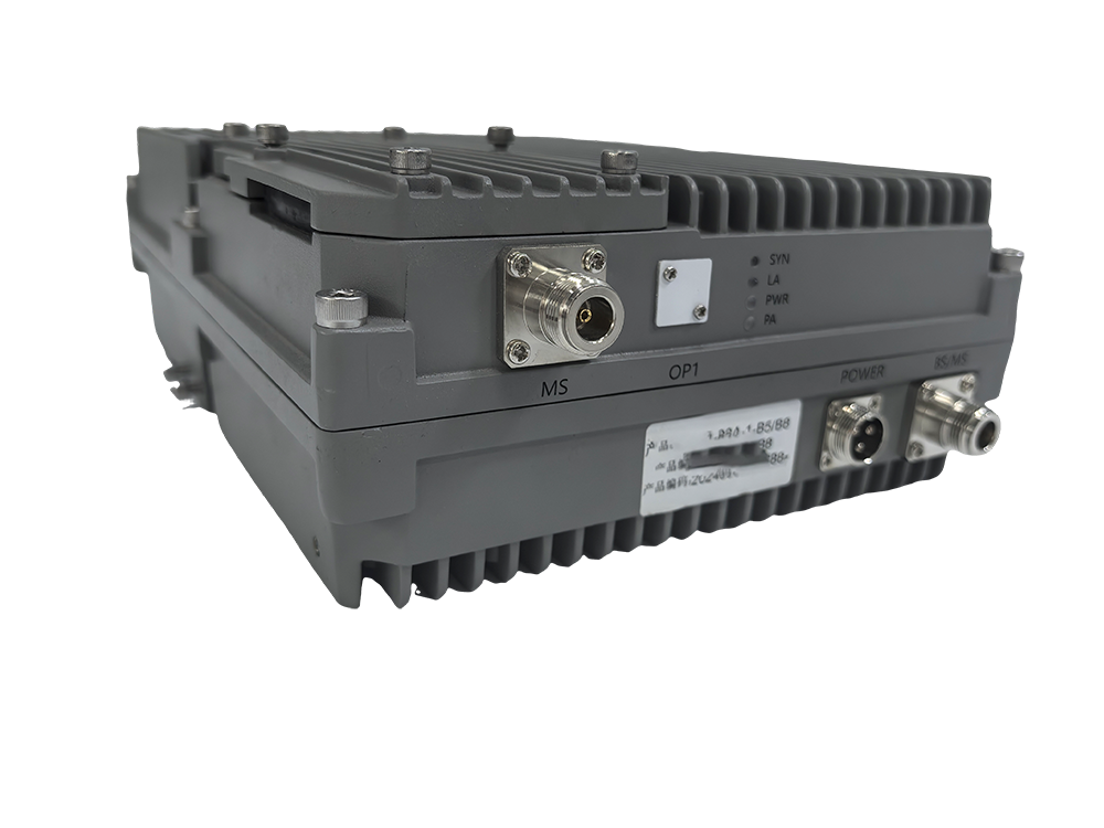  铁东三频手机信号接收器2000㎡